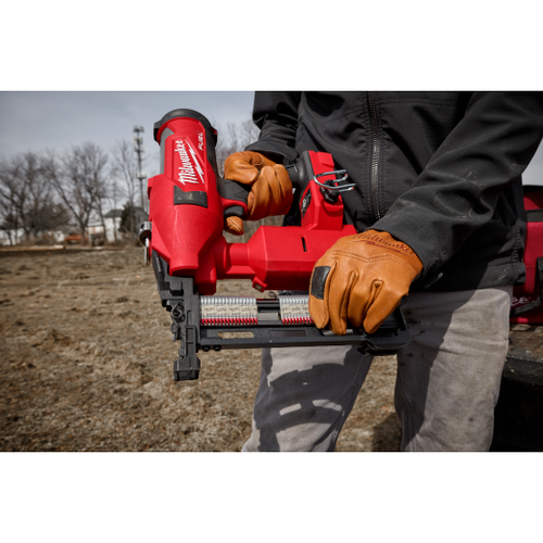 Milwaukee® 1.75 Inch 9 Gauge Galvanized Staples