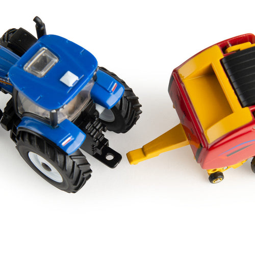 Tomy 1:64 New Holland Dairy Barn Playset