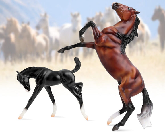 Breyer Wild & Free Horse & Foal Set (Freedom Series | 1:12 Scale | Ages 4+)